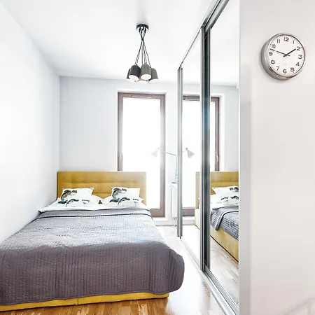 Lägenhet E-Apartments Dzielna 72